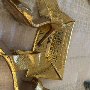 Shoe Dazzle Gold Metallic High Heel Sandals with Matching Clutch